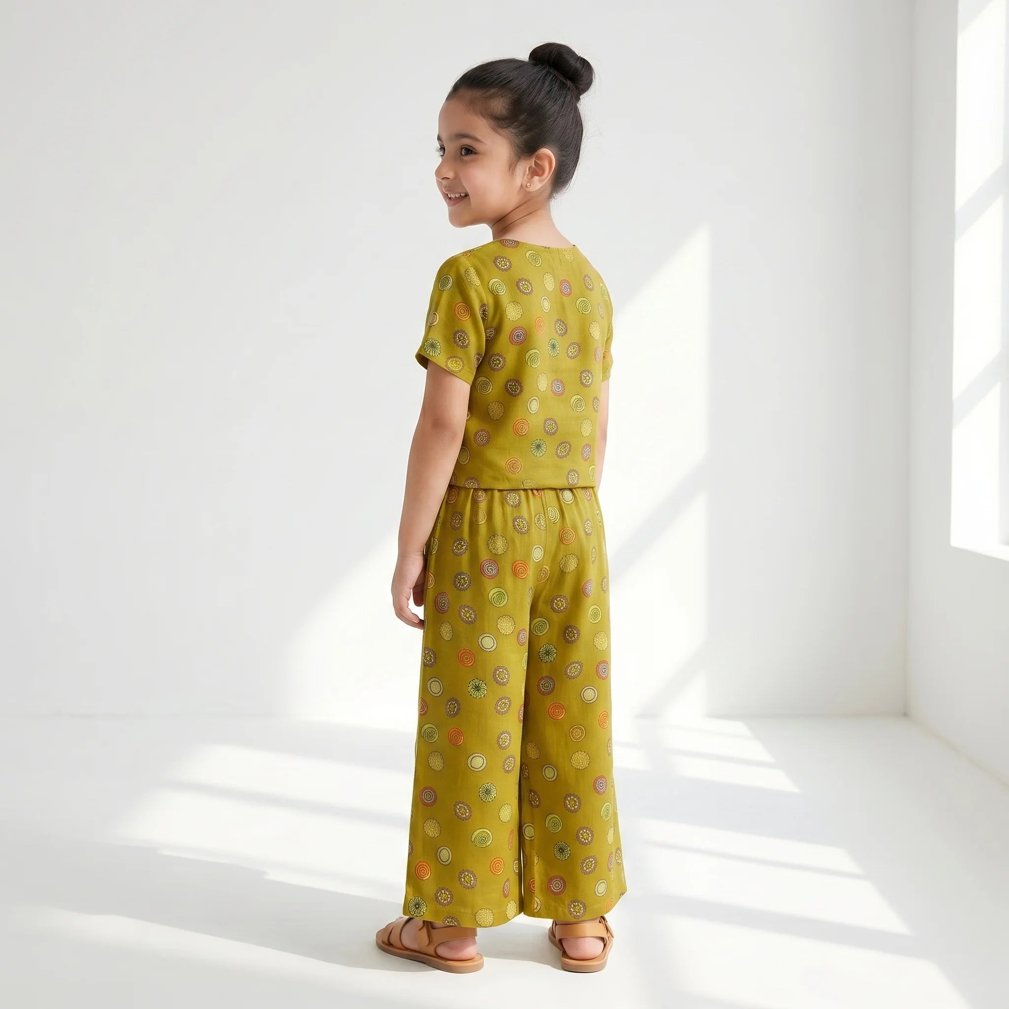 Circle Print Mustard Skate Fish - Girls